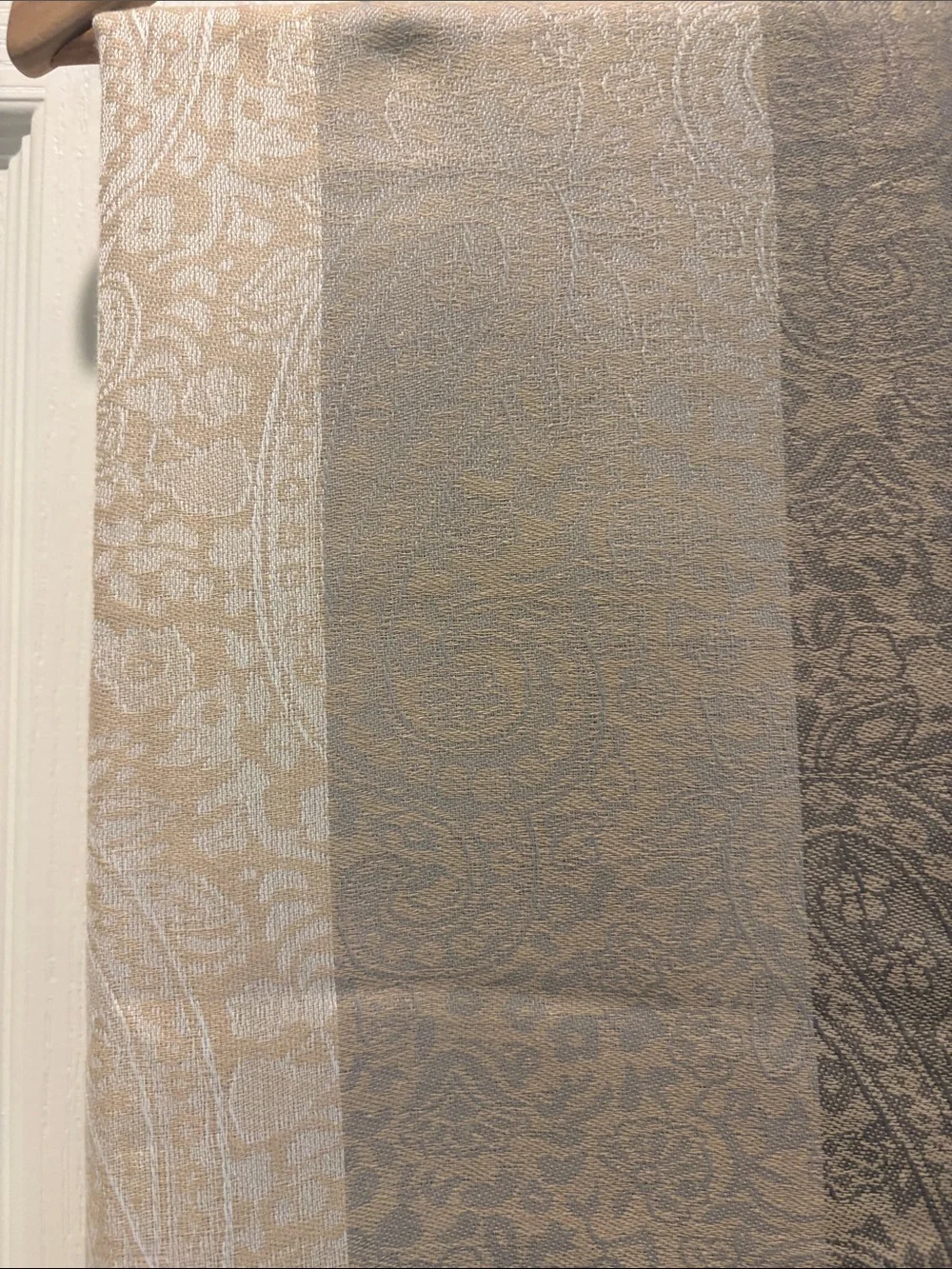 Neutral Paisley Throw - Beige and Gray